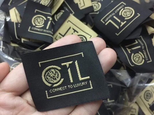 NHÃN MÁC ĐỐI VỚI THƯƠNG HIỆU THỜI TRANG